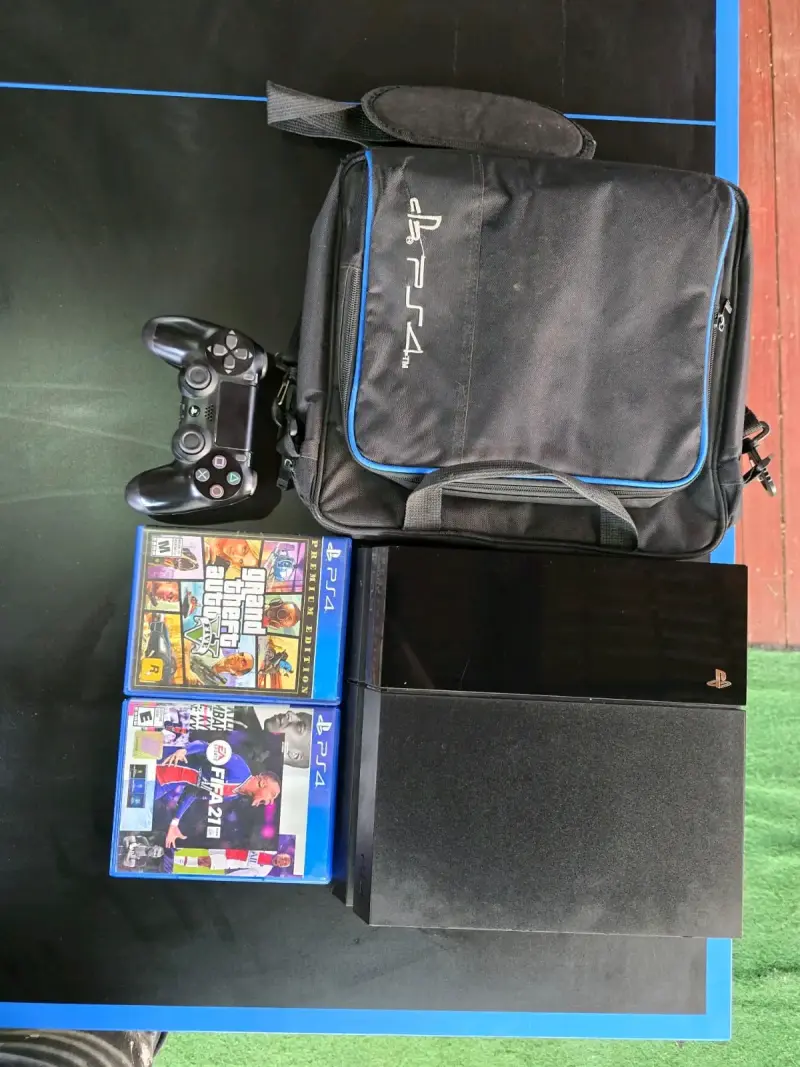 Consola PS4 con juegos y control - 4