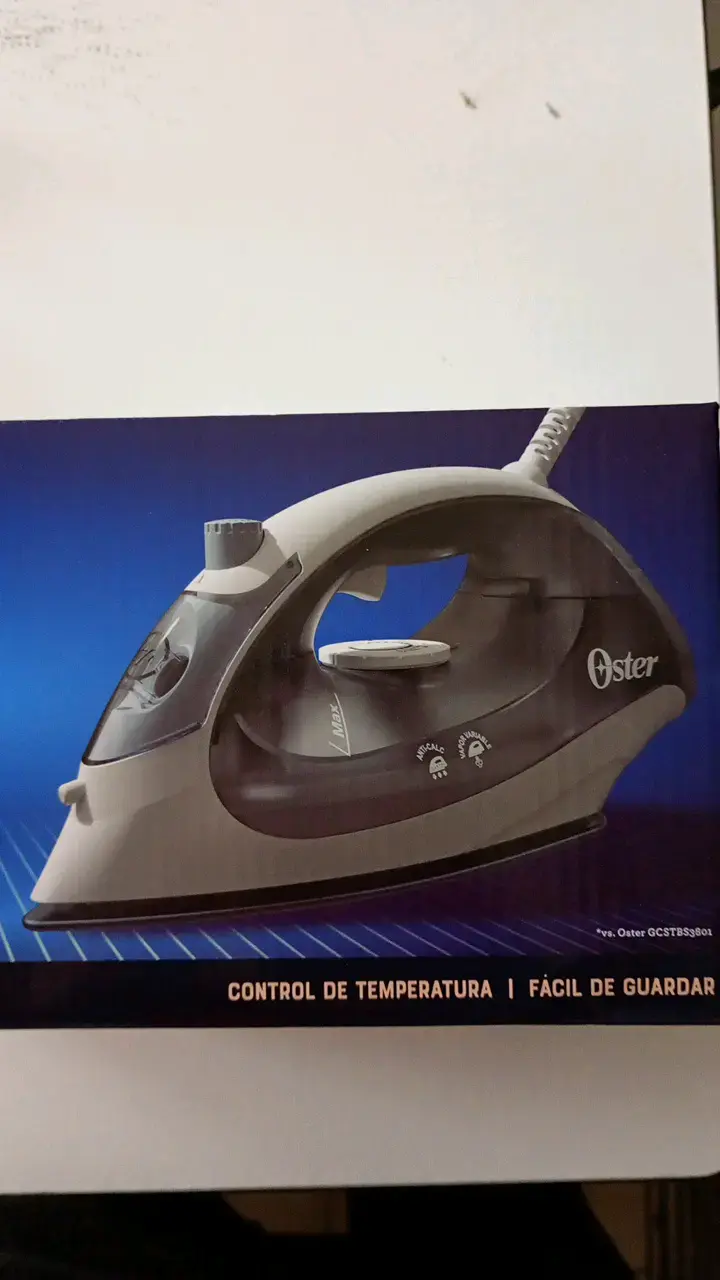 Plancha a vapor Oster eficiente y compacta - 1