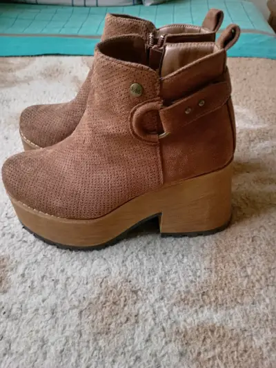 Botines de gamuza marrón con tacón alto - miniatura 4