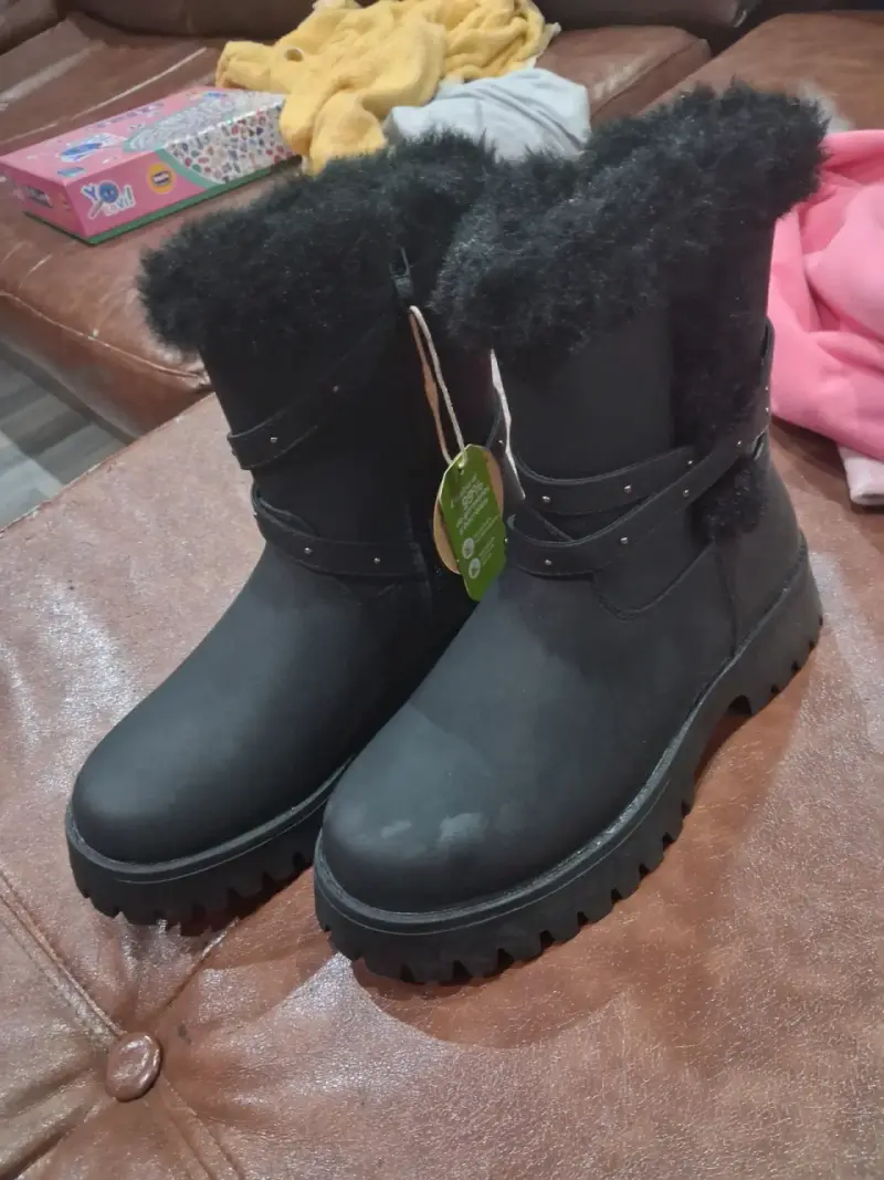 Botas negras de invierno con forro de piel sintética - 2
