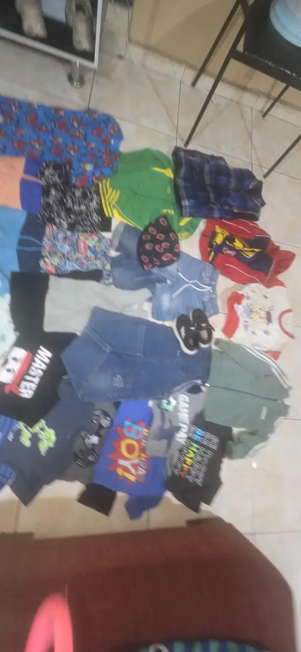 Lote de ropa infantil variada - 2