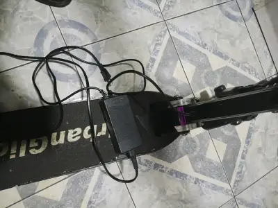 Scooter eléctrico UrbanGlide con luces LED - miniatura 2