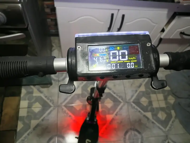 Scooter eléctrico UrbanGlide con luces LED - 3