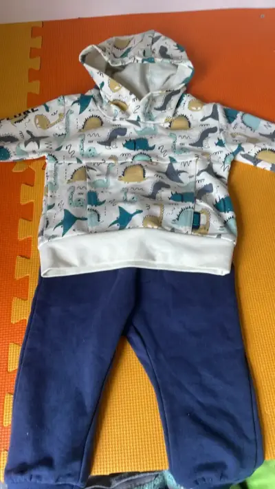 Conjunto de niño 9m - miniatura 1