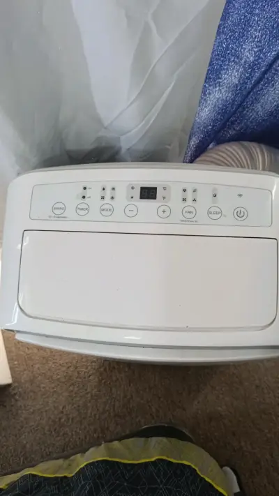 Aire acondicionado portátil Midea 12,000 BTU - miniatura 3