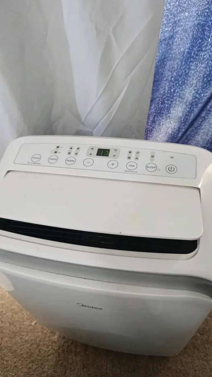 Aire acondicionado portátil Midea 12,000 BTU - 4