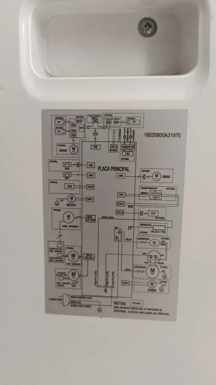 Aire acondicionado portátil Midea 12,000 BTU - 6