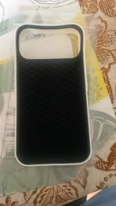 Funda protectora para celular negra - miniatura 1