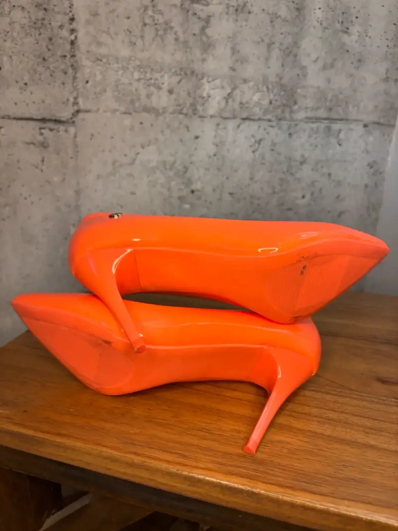 Tacones de charol naranja brillante para mujer - 4