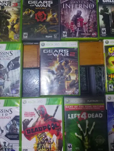 Colección de juegos Xbox 360 Gears of War y más - miniatura 1