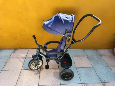 Triciclo para niños Bebesit con toldo azul - miniatura 1