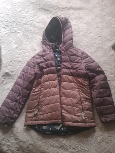 Chaqueta acolchada para niños Patagonia con capucha - miniatura 2