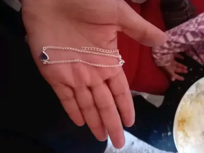 Pulsera de plata con diseño de estrellas - miniatura 2