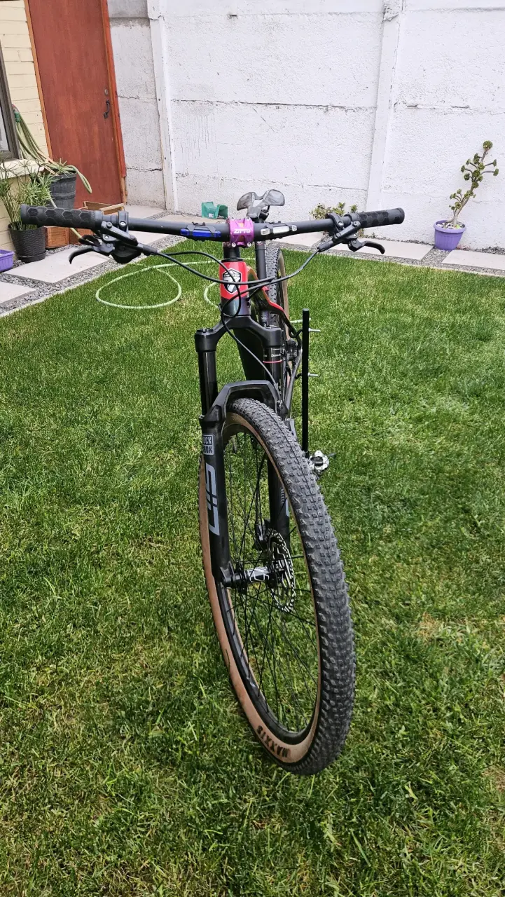 Bicicleta de Montaña con Suspensión RockShox - 3