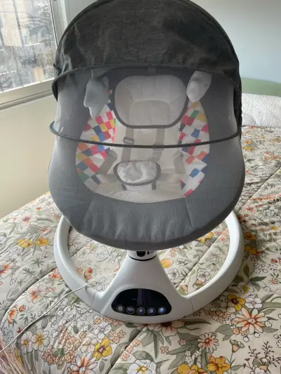 Silla mecedora para bebé con dosel y juguetes - miniatura 3