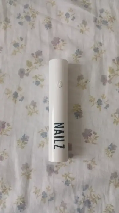 Nailz con luz LED - miniatura 1