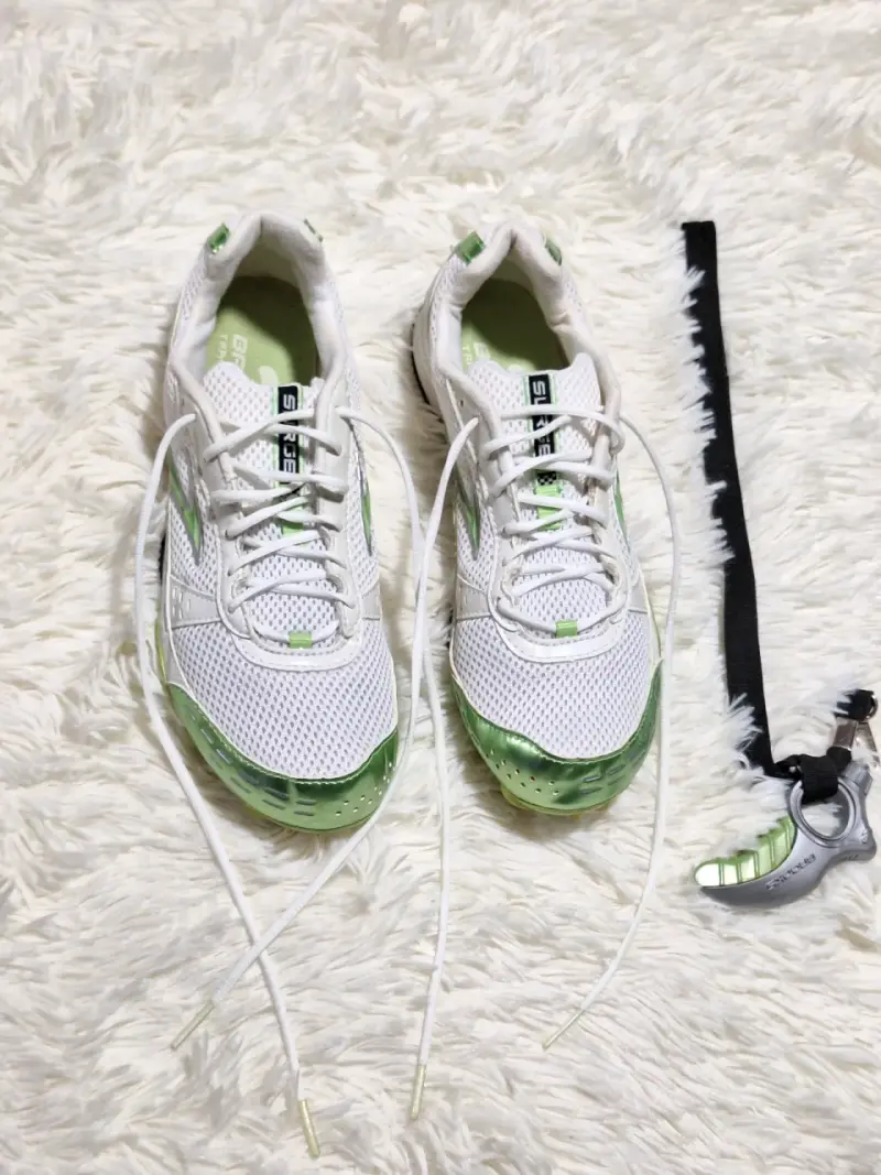 Zapatillas de atletismo con clavos Brooks - 1