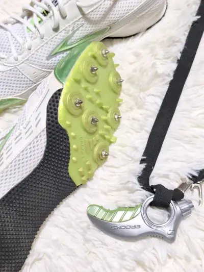 Zapatillas de atletismo con clavos Brooks - miniatura 3