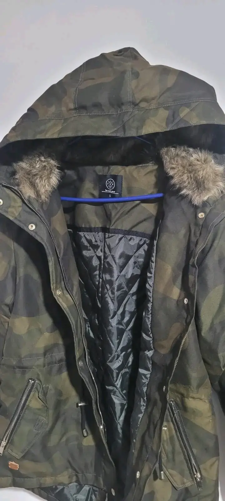 Parka camuflada con capucha y forro interior - 2