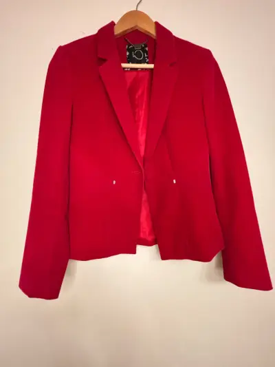 Blazer rojo elegante para mujer - miniatura 1