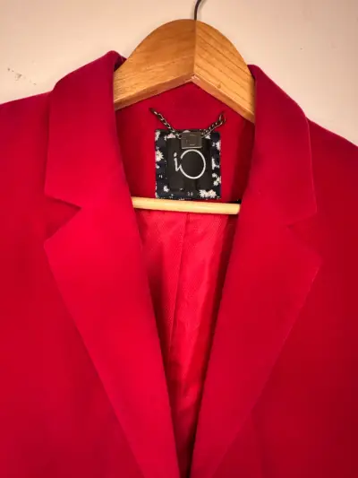 Blazer rojo elegante para mujer - miniatura 2
