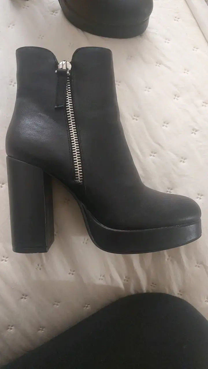 Botines de tacón alto negros con cierre lateral - 3