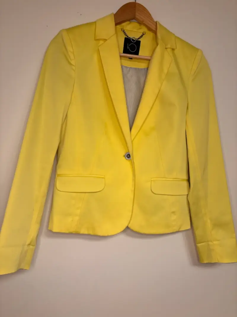 Blazer amarillo para mujer elegante - 1