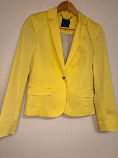 Blazer amarillo para mujer elegante - miniatura 1