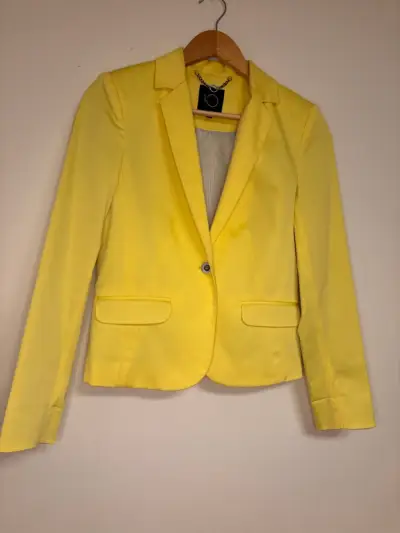 Blazer amarillo para mujer elegante - miniatura 2