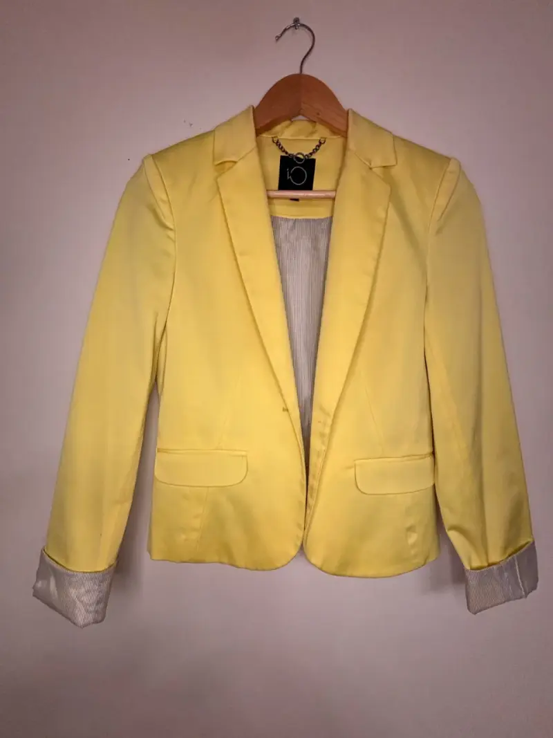 Blazer amarillo para mujer elegante - 3