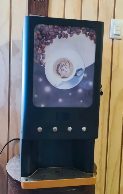 Máquina expendedora de café Ecobeck con 3 contenedores - miniatura 1