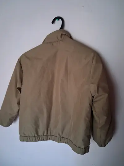Chaqueta beige para niño Zara talla 6-7 - miniatura 3