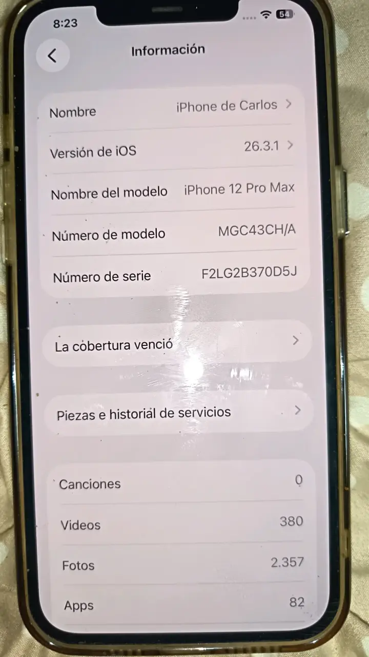 iPhone 12 Pro Max con funda y MagSafe - 4