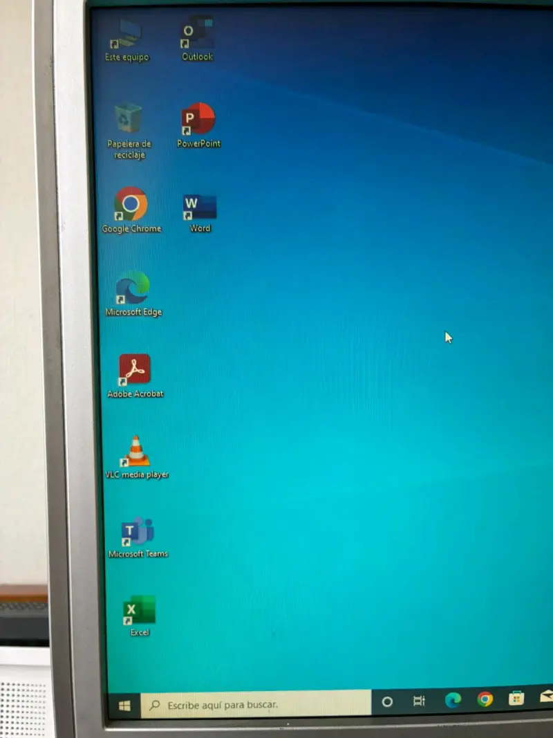 Computador de Escritorio HP ProDesk con Monitor - 3