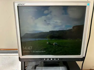 Computador de Escritorio HP ProDesk con Monitor - miniatura 4