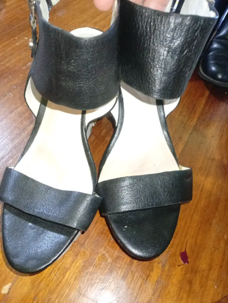 Botines de cuero negro con tacón alto - 4