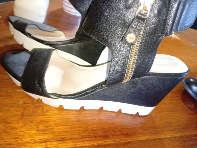 Botines de cuero negro con tacón alto - 6