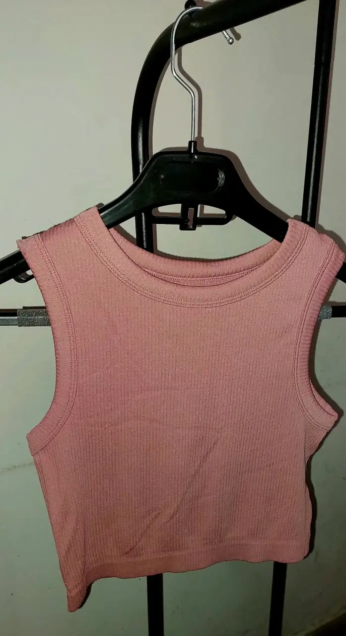 Polera sin mangas de algodón en rosa y beige - 2