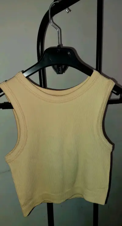 Polera sin mangas de algodón en rosa y beige - miniatura 3