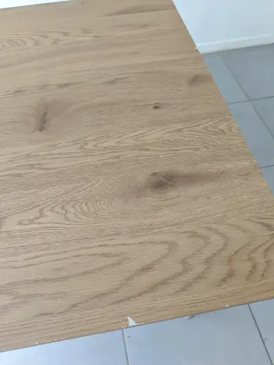 Mesa de comedor moderna de madera clara - miniatura 4