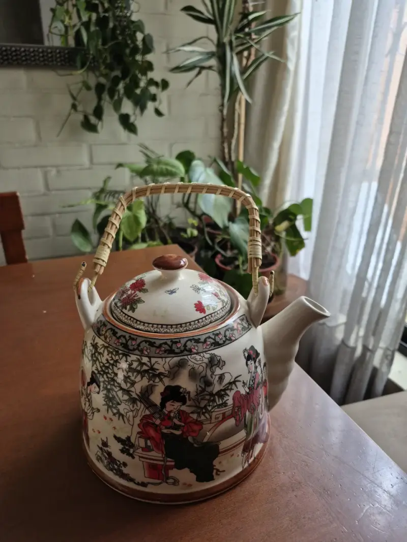 Tetera de cerámica con diseño oriental - 2