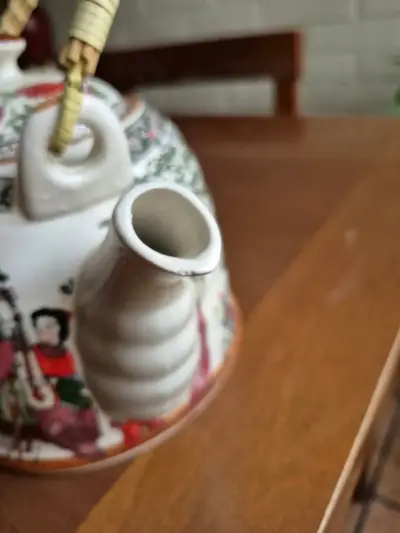 Tetera de cerámica con diseño oriental - miniatura 3