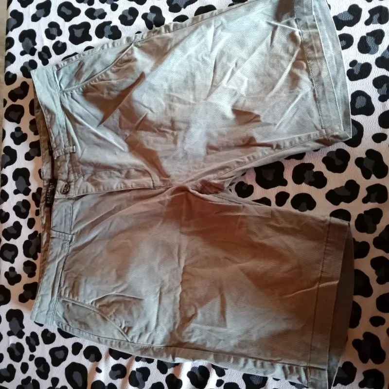 Jeans Zara con rayas laterales rojas - 2