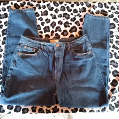 Lote de jeans para mujer en varios colores - miniatura 4