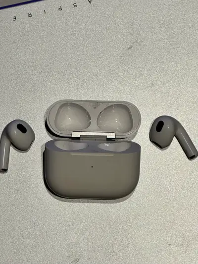AirPods 3ra Generación Apple - miniatura 3