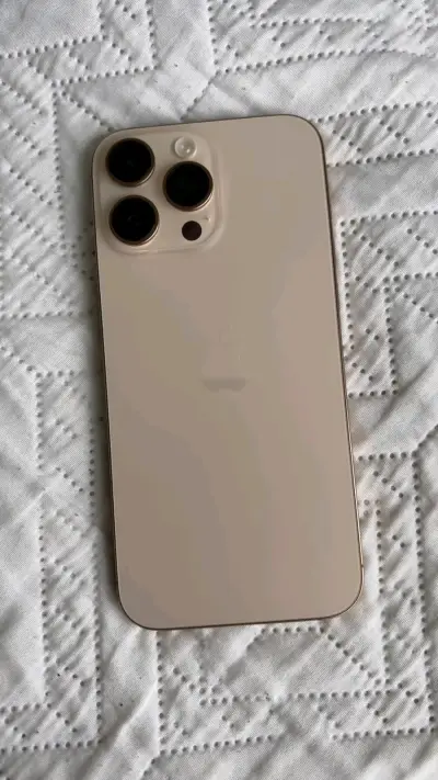 iPhone 16 Pro Max, perfecto estado - miniatura 3
