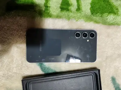Samsung Galaxy S21 FE 128GB Grafito en buen estado - miniatura 2