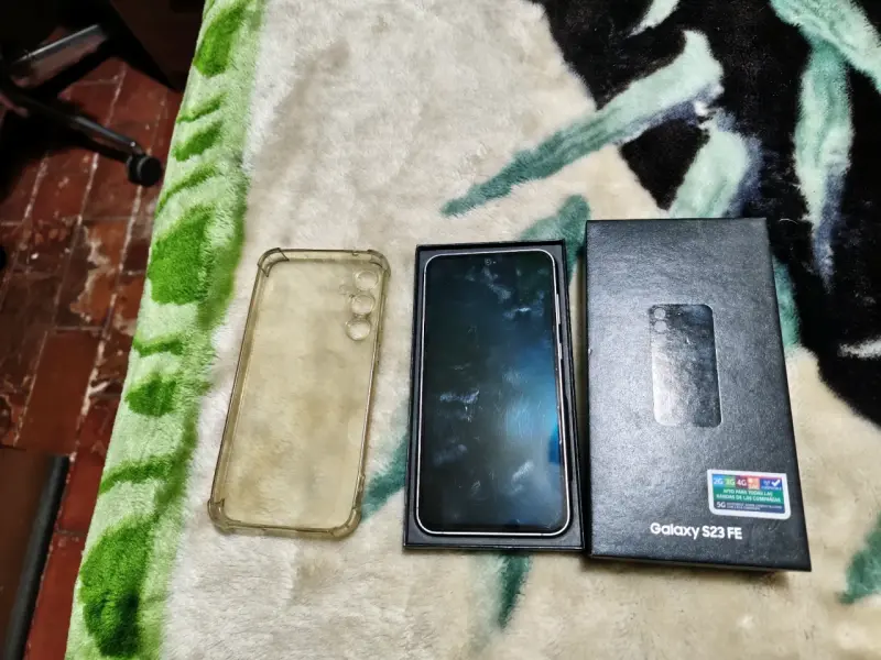 Samsung Galaxy S21 FE 128GB Grafito en buen estado - 4