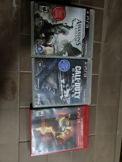 Colección de juegos PS3 variados en buen estado - miniatura 1
