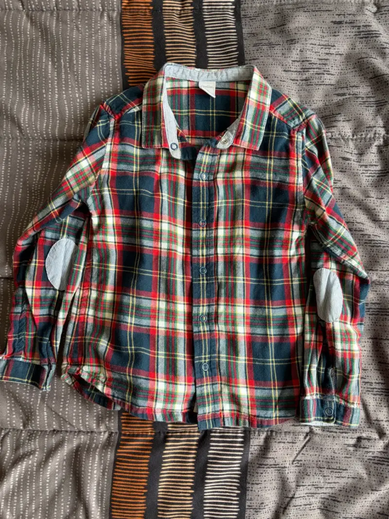 Camisa a cuadros para niño con coderas